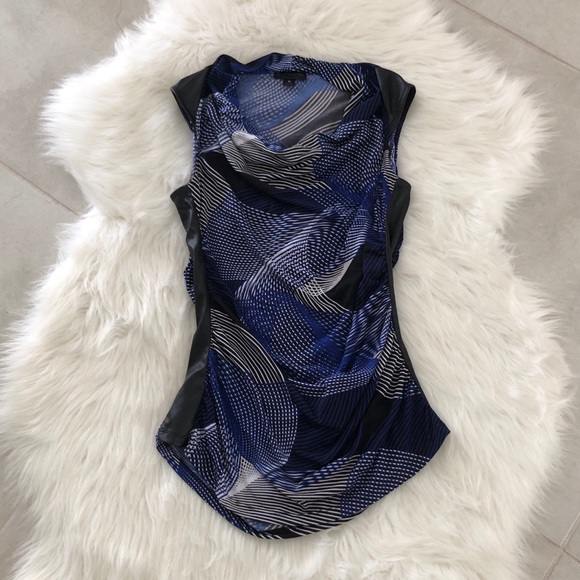 Bundle of 2 Sleeveless Tops, size M - Picture 3 of 8